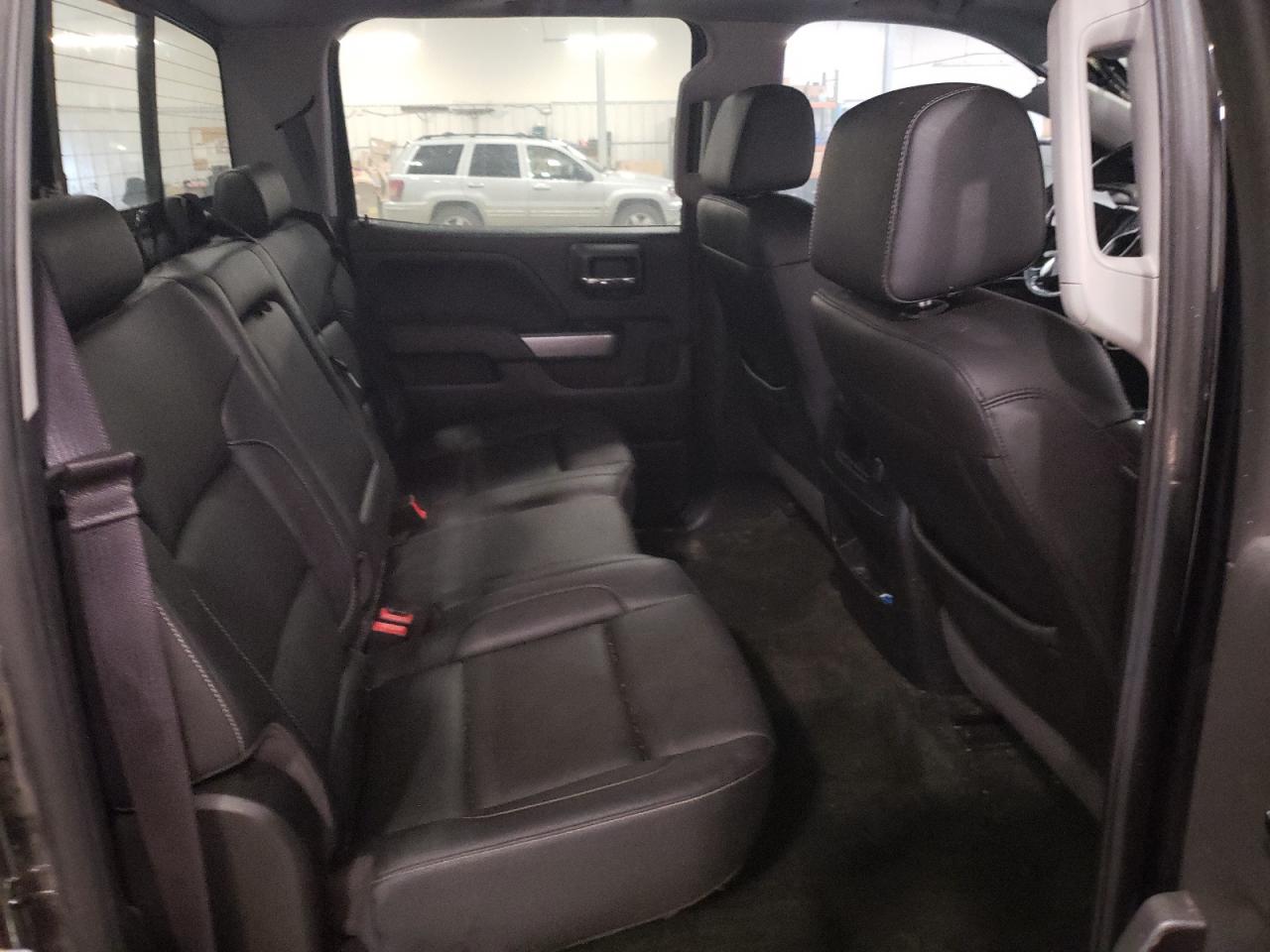 2017 Chevrolet Silverado - Image 10