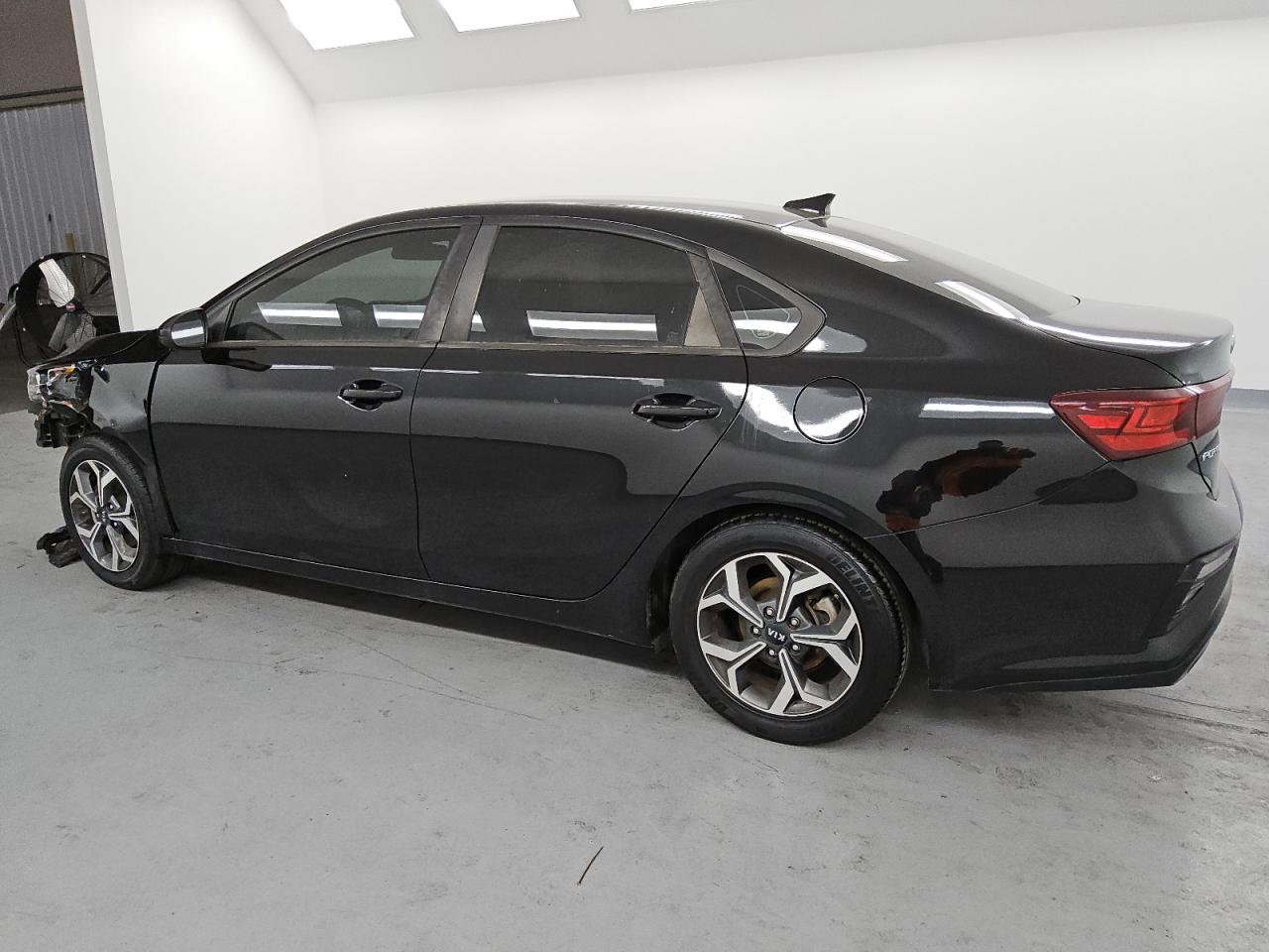 2019 Kia Forte - Image 2