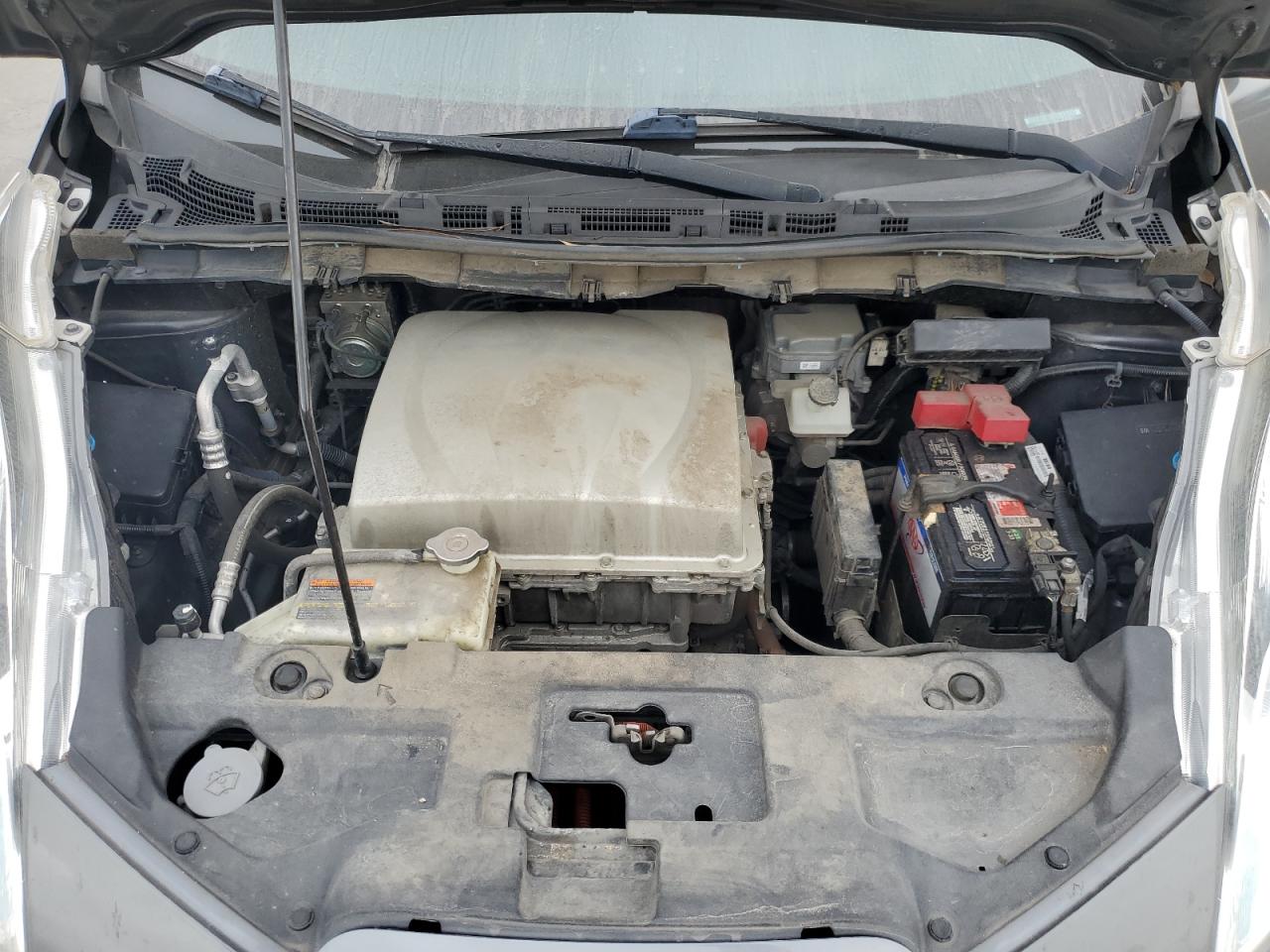 2017 Nissan Leaf - Image 12