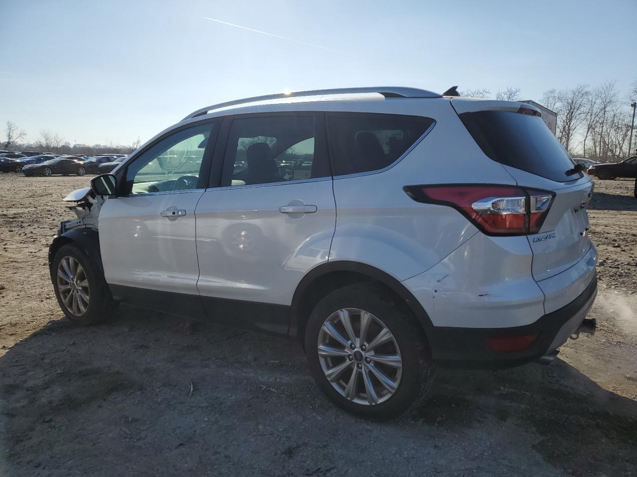 1FMCU9J94JUB97960 2018 FORD ESCAPE - Image 2