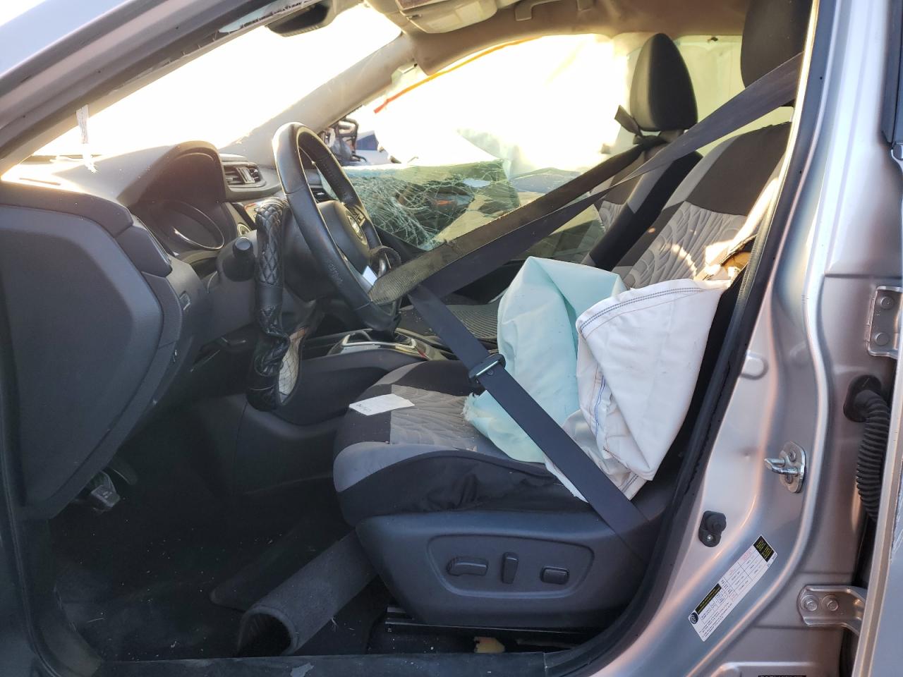 2019 Nissan Rogue - Image 7