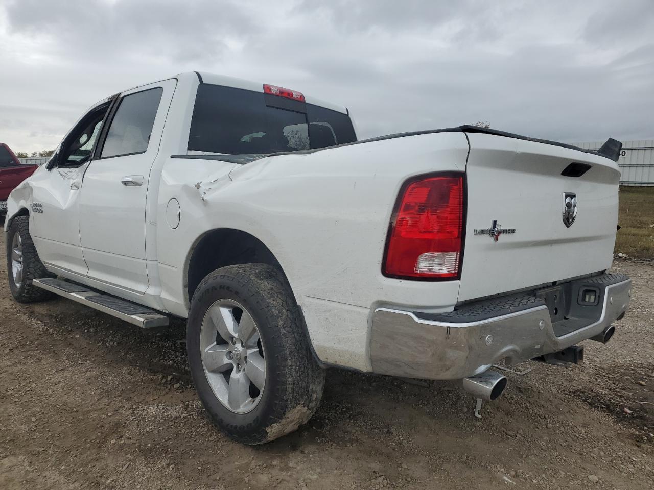 2016 RAM 1500 - Image 2