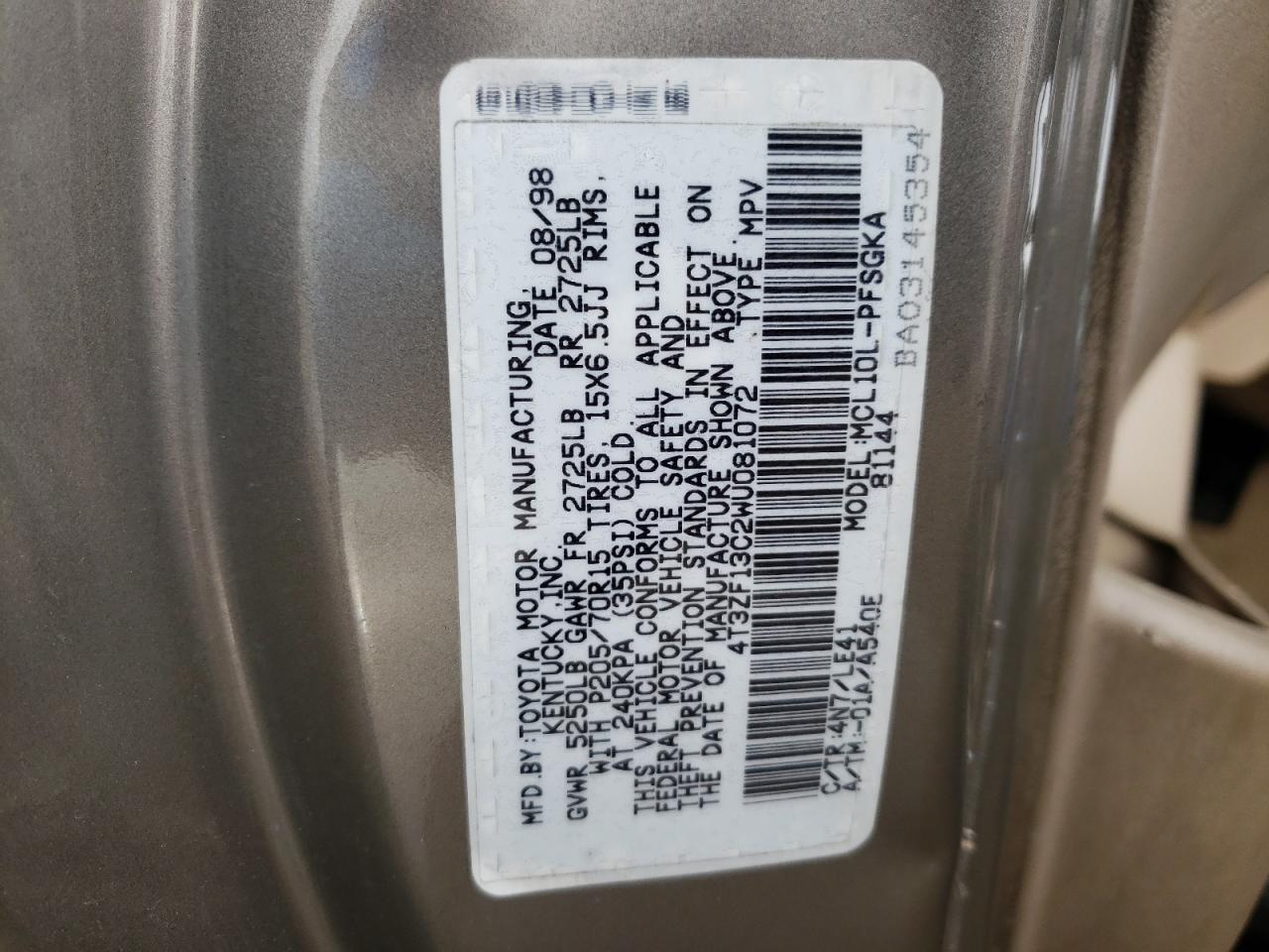 1998 Toyota Sienna - Image 14