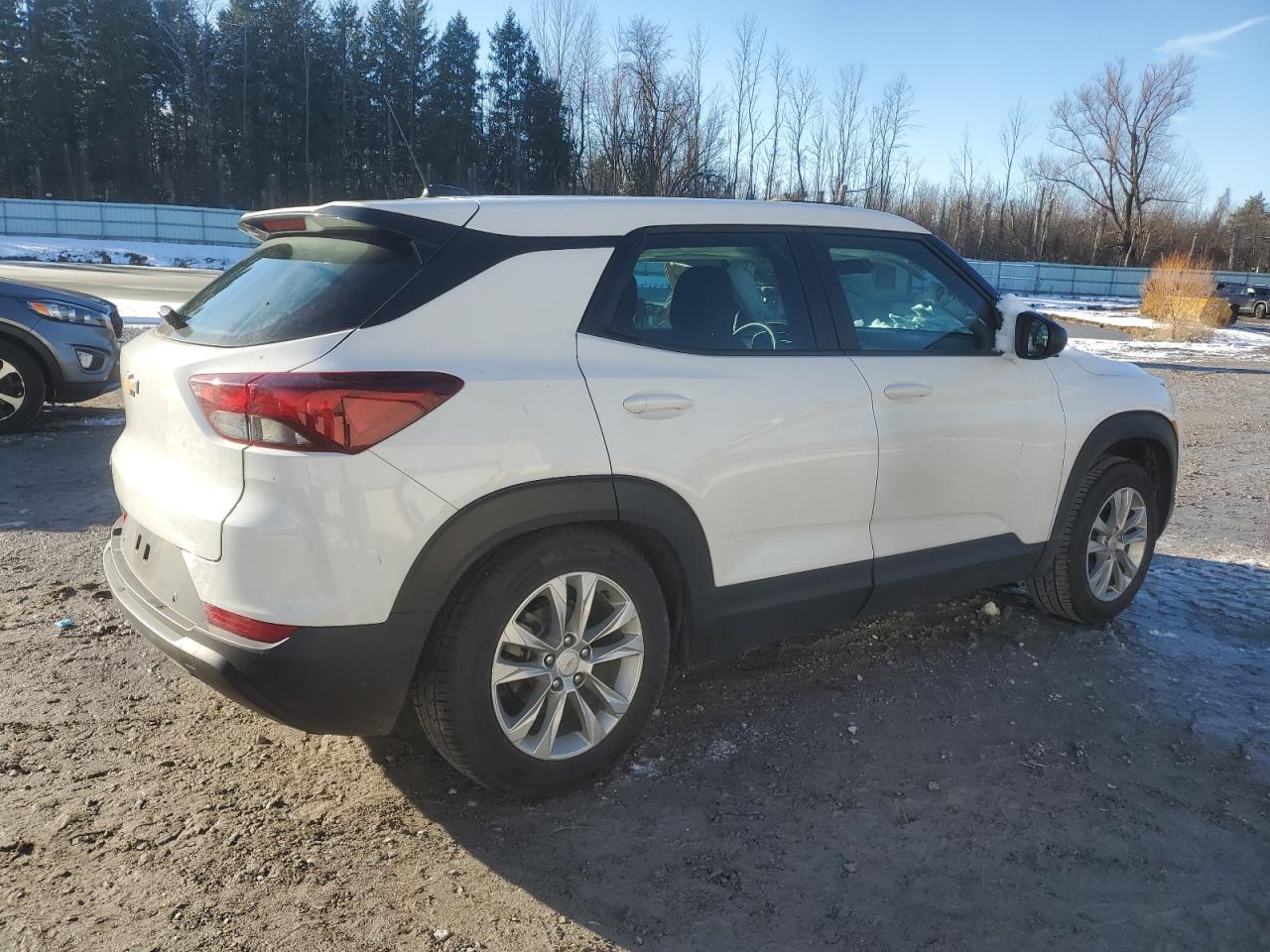 2021 Chevrolet TrailBlazer - Image 3