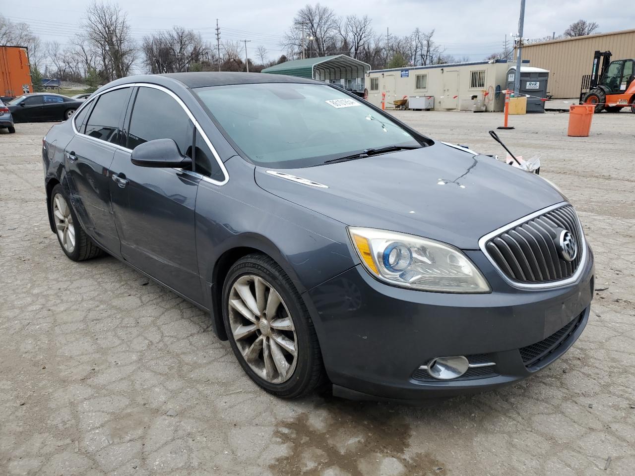 VIN 1G4PS5SK0D4164105 2013 BUICK VERANO no.4