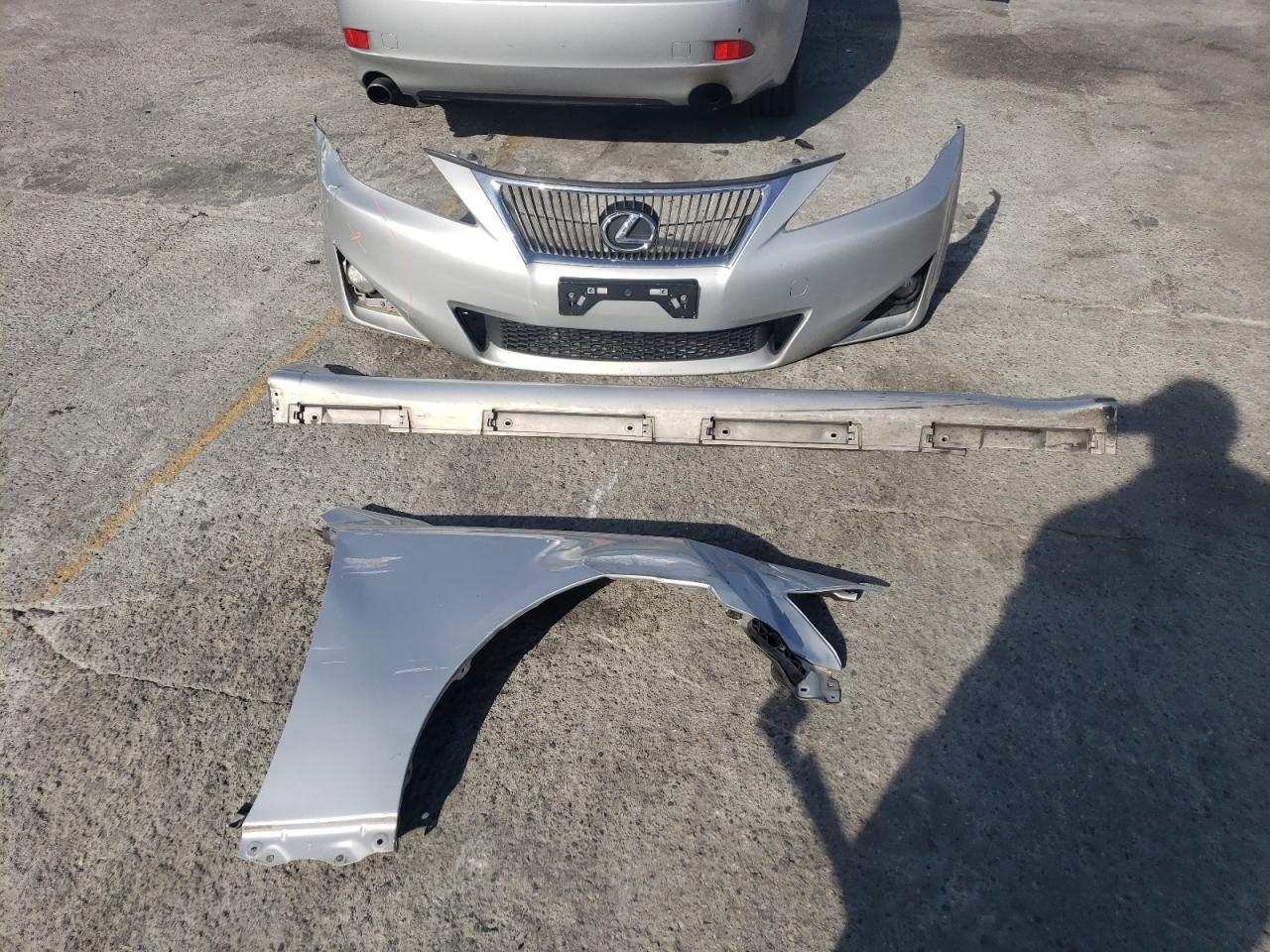 2011 Lexus IS - Image 14