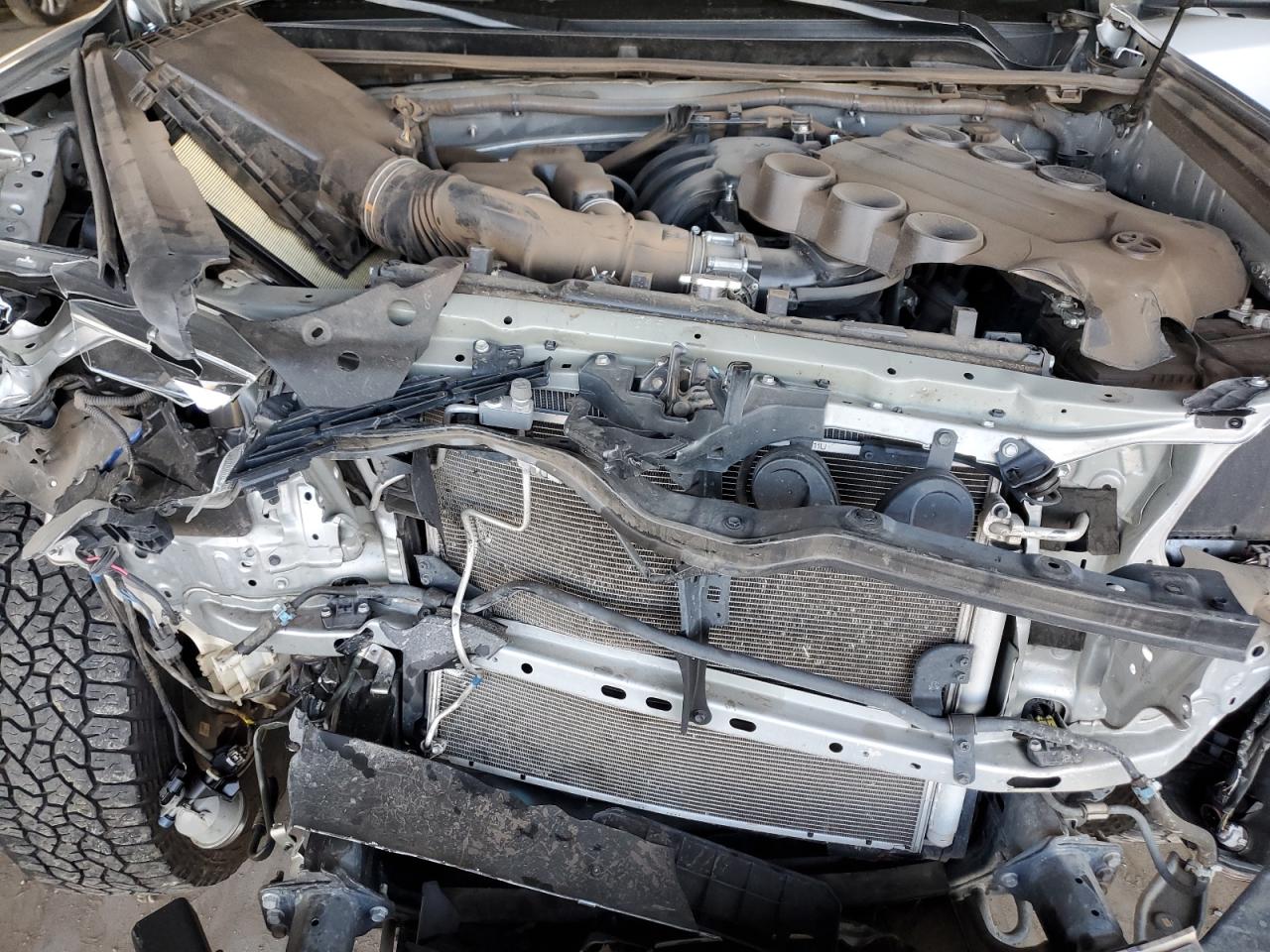 2018 Toyota 4Runner - Image 11