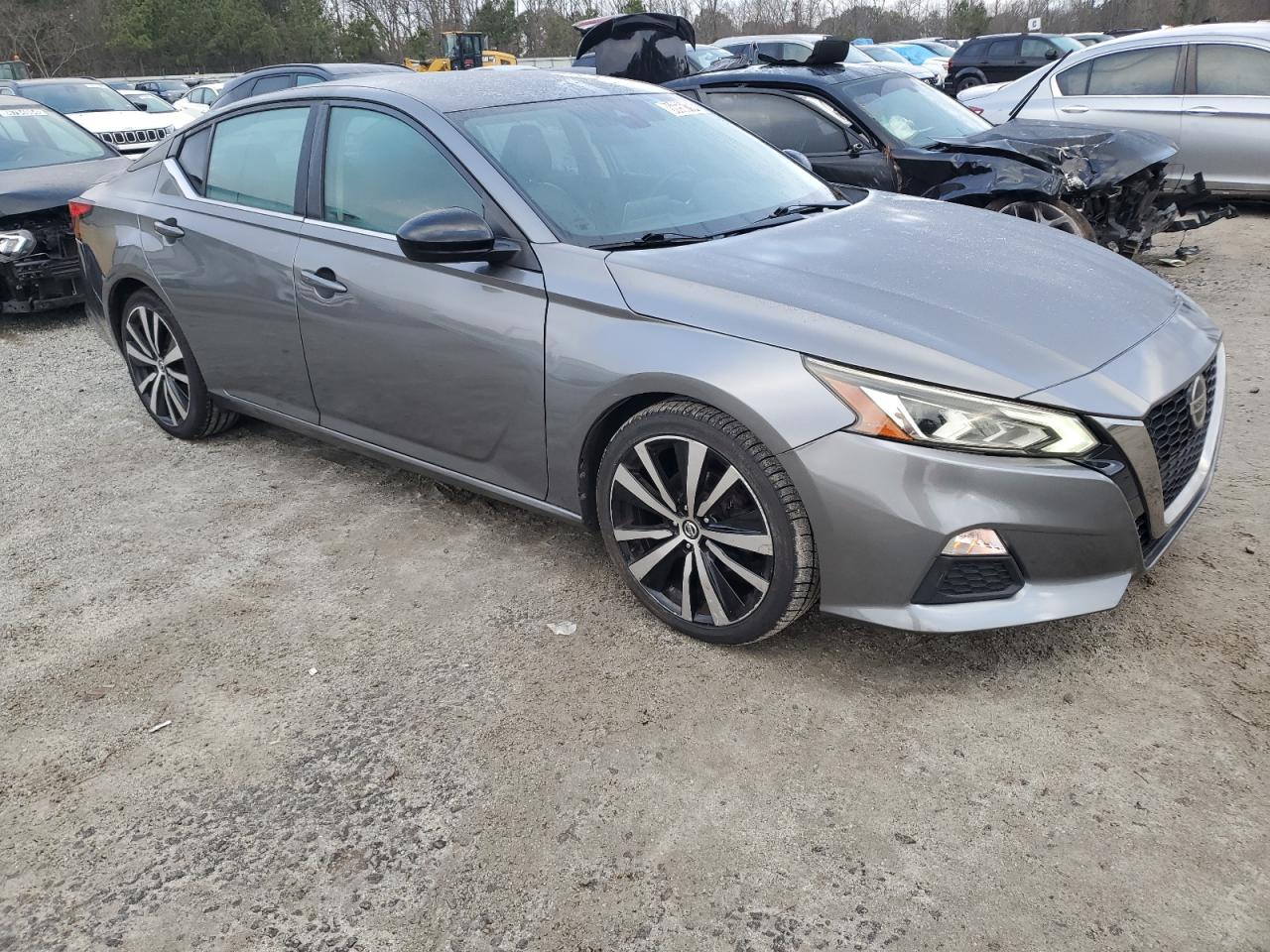 2020 Nissan Altima - Image 4