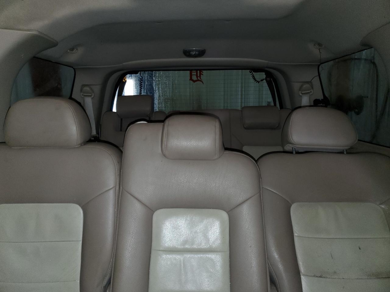 2004 Ford Expedition - Image 10