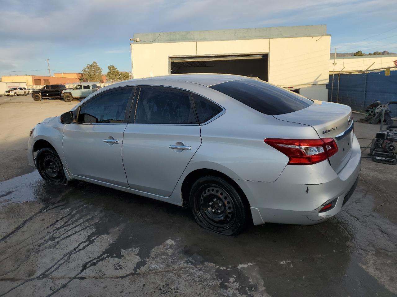 2018 Nissan Sentra - Image 2