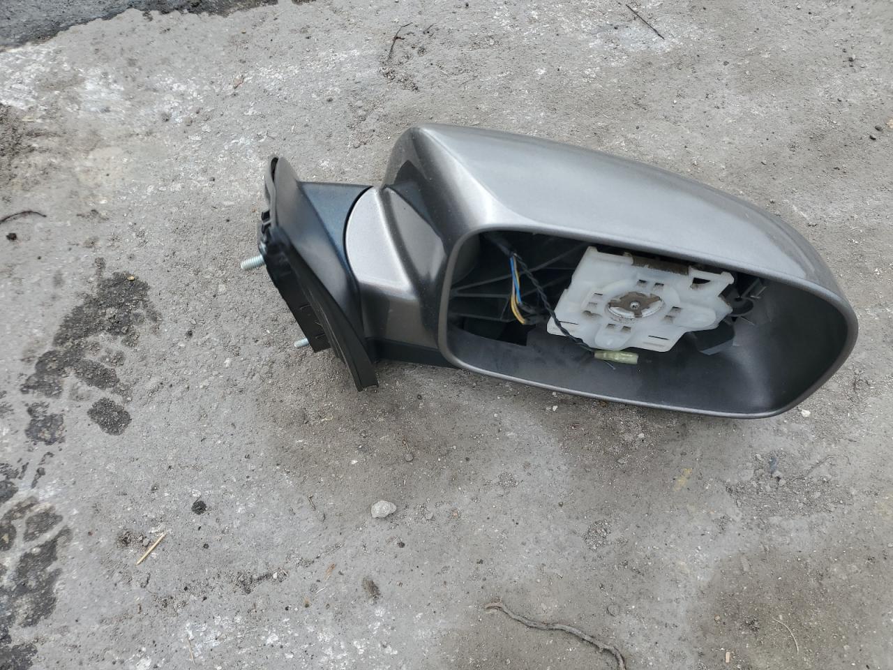 2012 Hyundai Santa Fe - Image 13