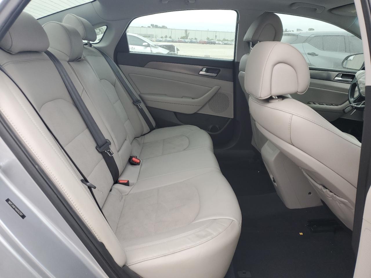 2017 Hyundai Sonata - Image 11