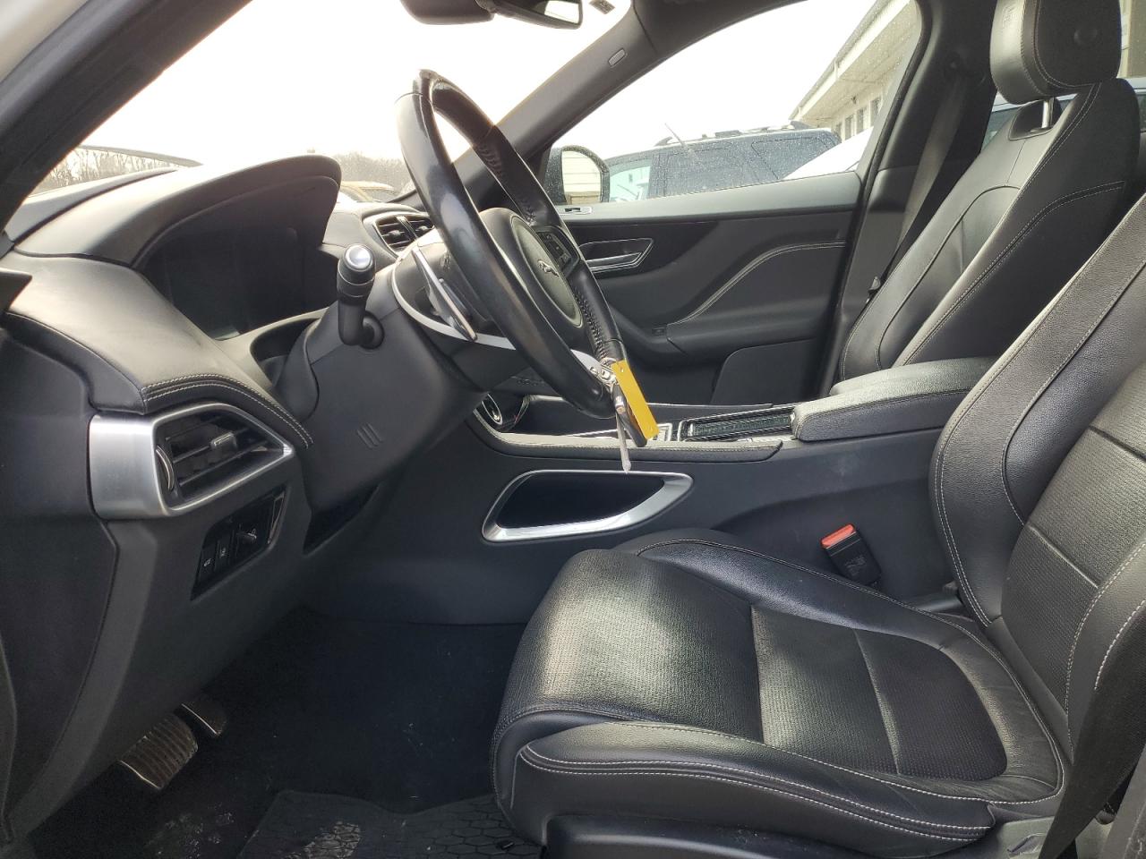 2018 Jaguar F-Pace - Image 7