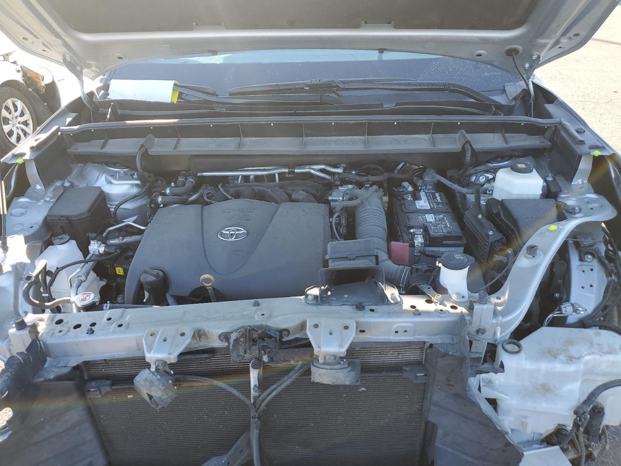 2021 Toyota Highlander - Image 12