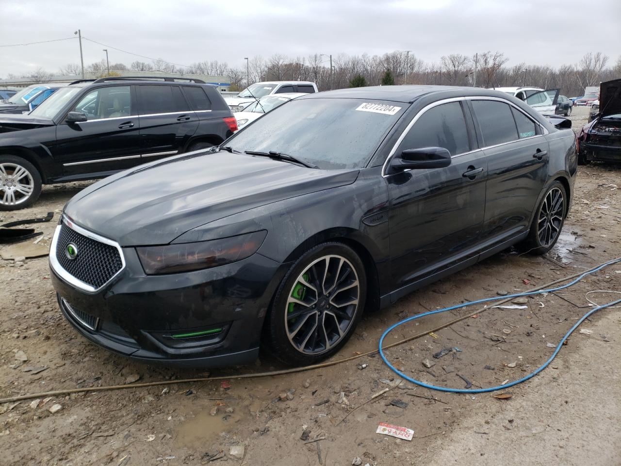 2015 Ford Taurus - Image 1