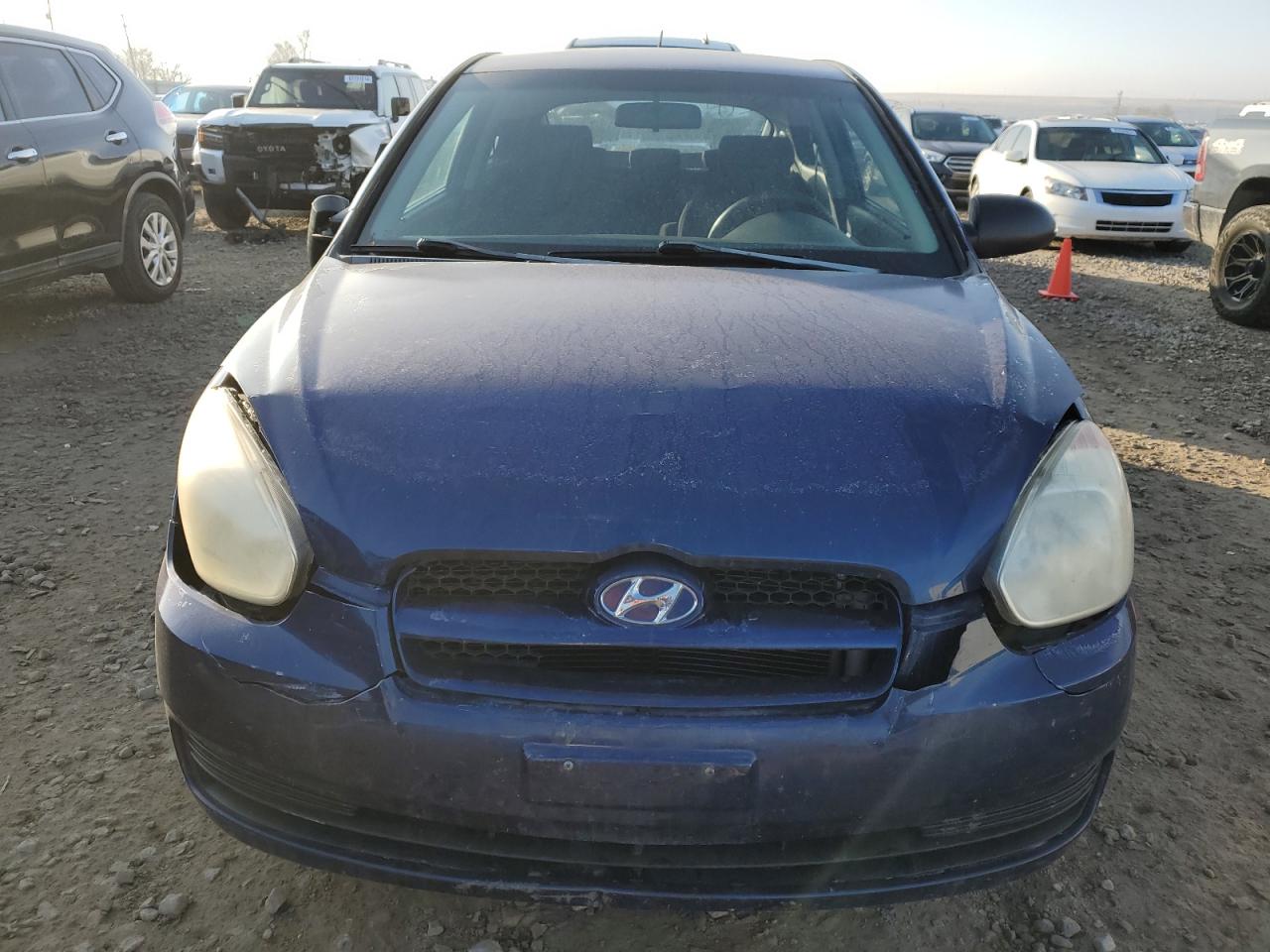 2008 Hyundai Accent - Image 5