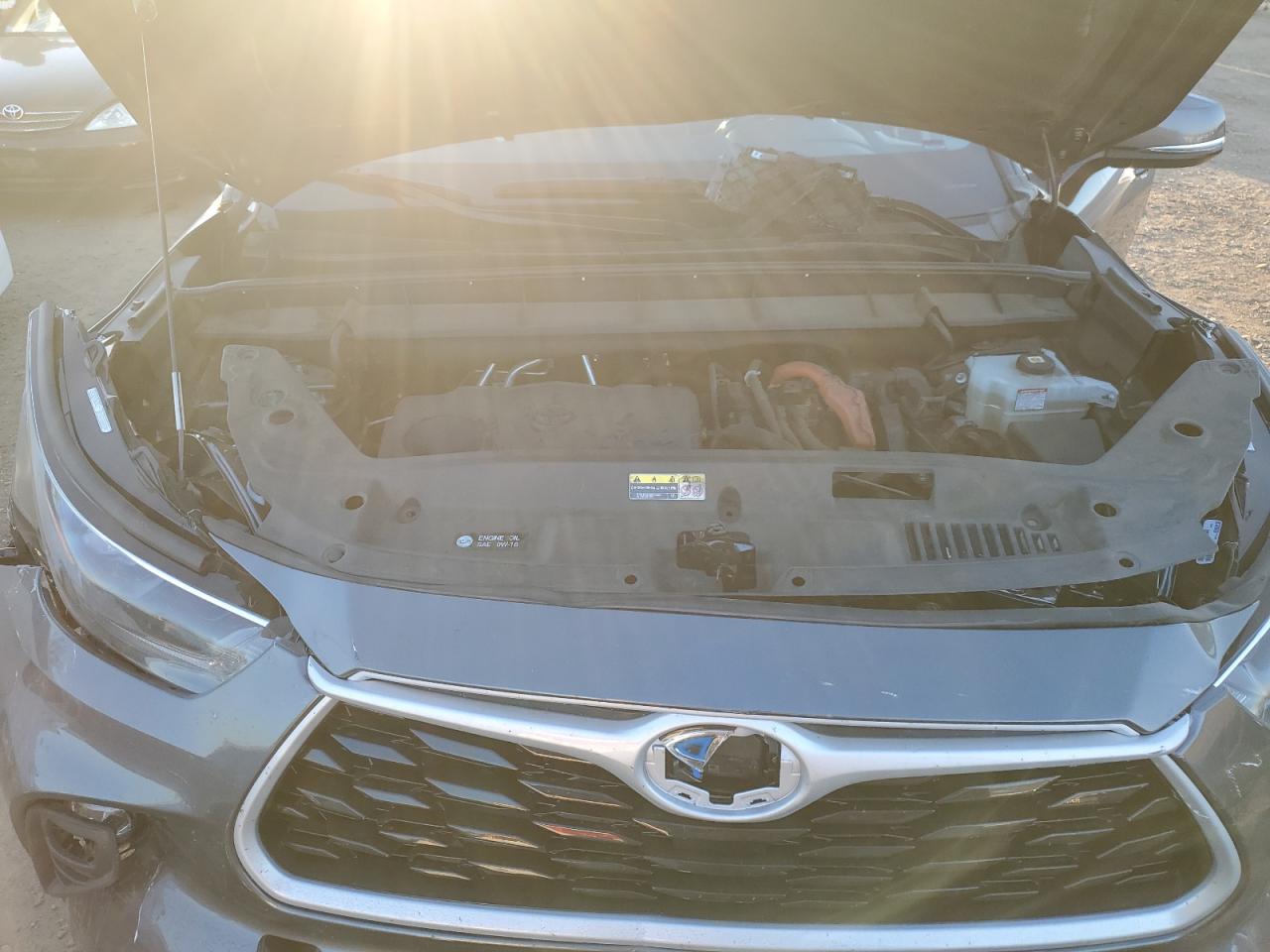 2021 Toyota Highlander - Image 13