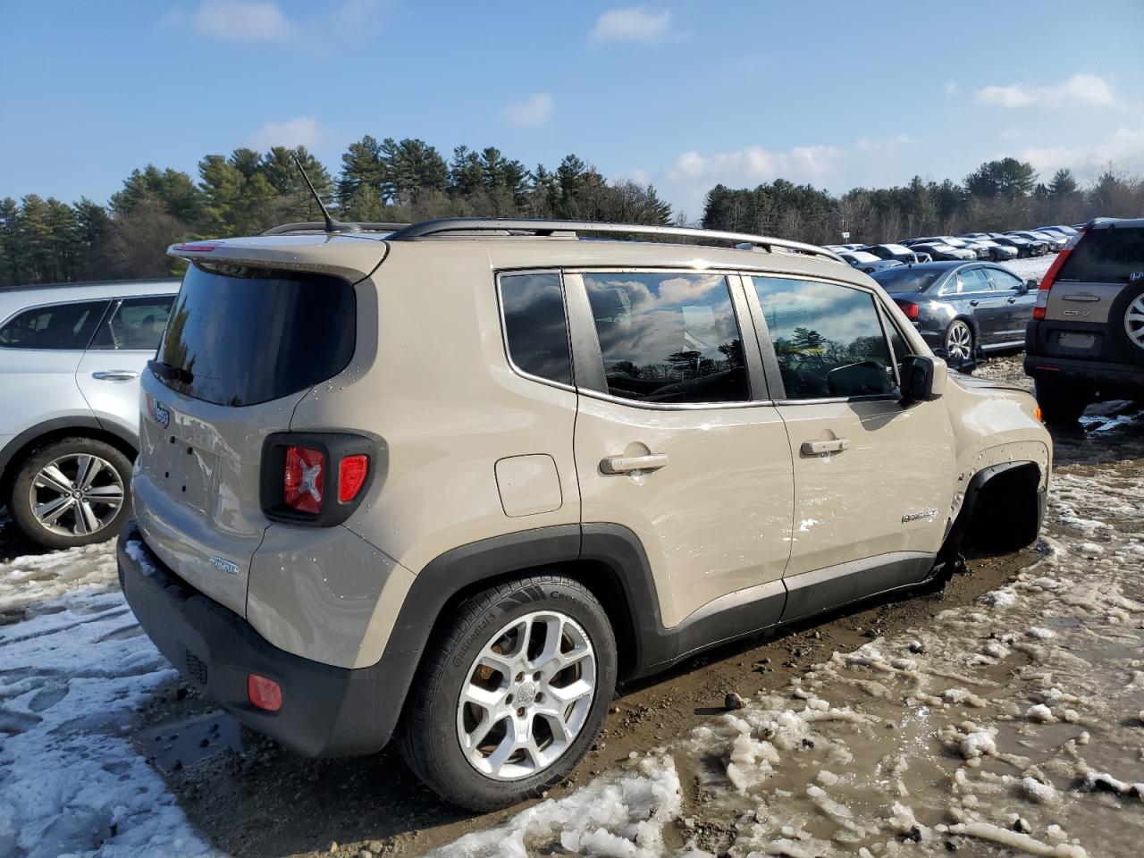 VIN ZACCJBBT3FPC11242 2015 JEEP RENEGADE no.3