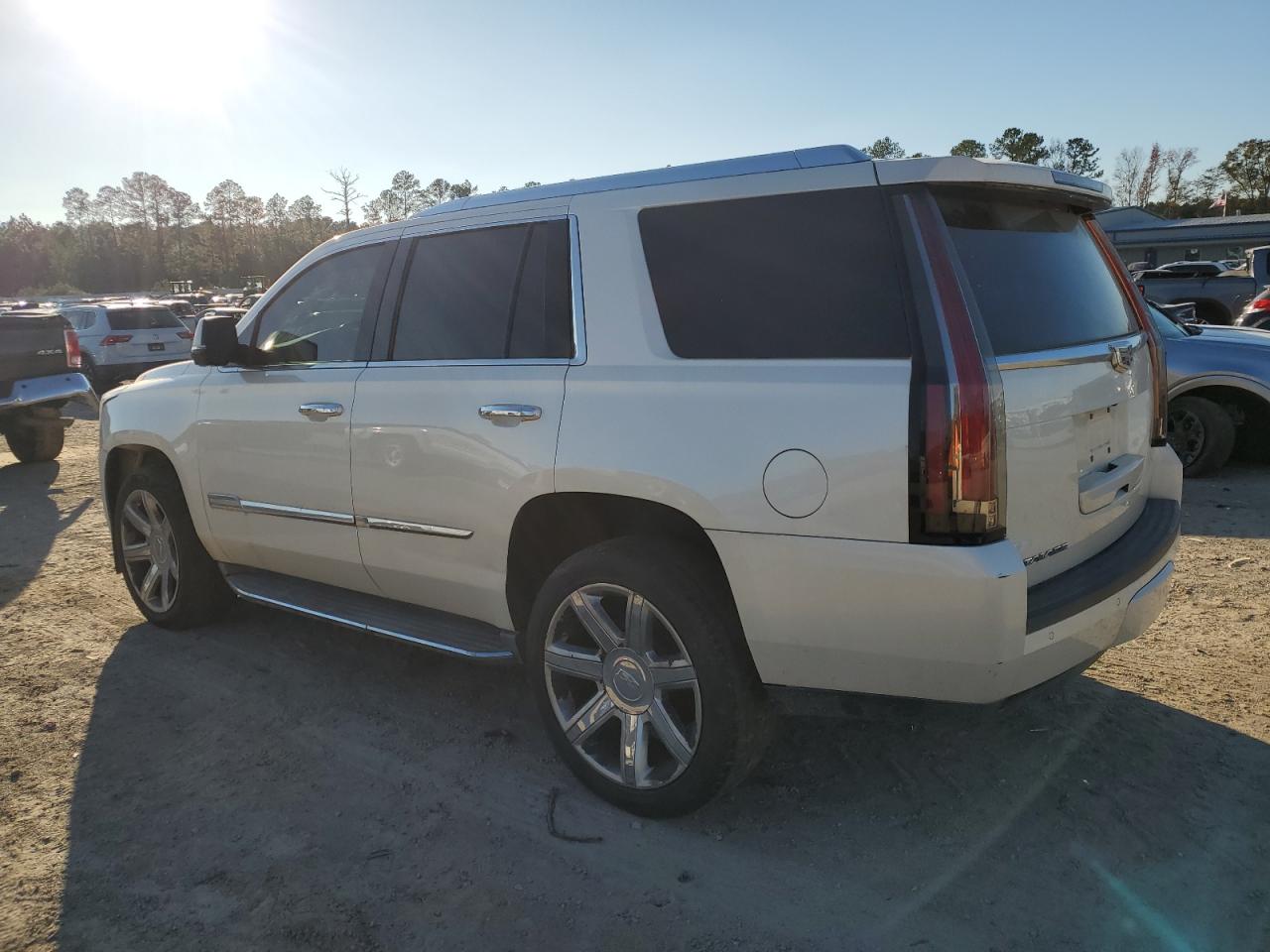 VIN 1GYS4MKJ4FR542159 2015 CADILLAC ESCALADE no.2