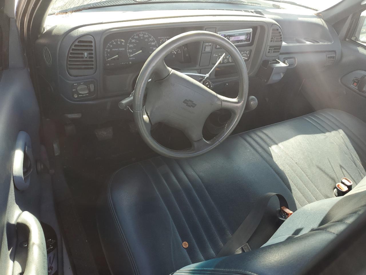 1996 Chevrolet GMT-400 - Image 8