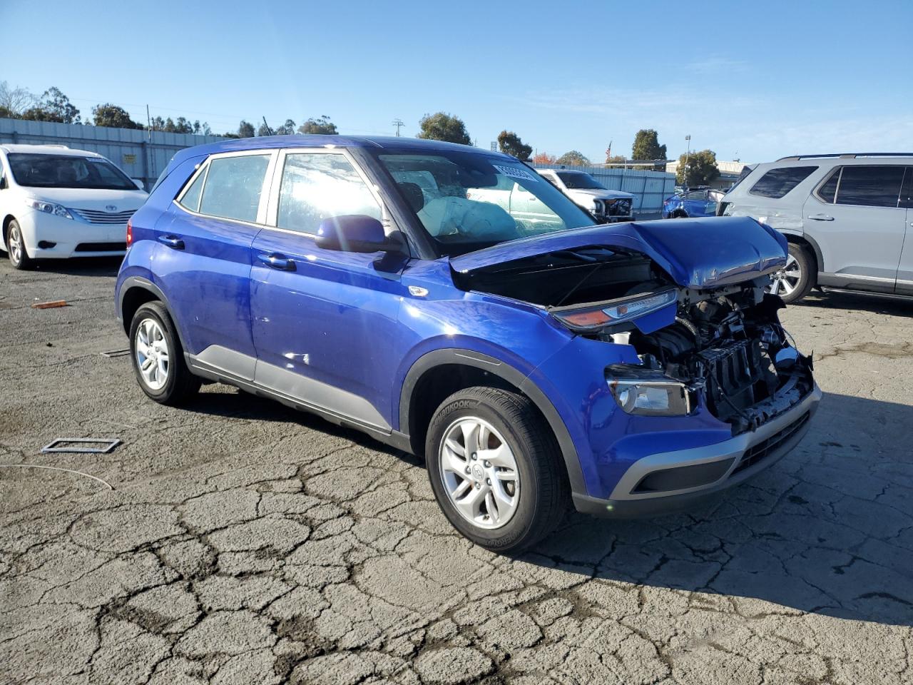 2023 Hyundai Venue - Image 4