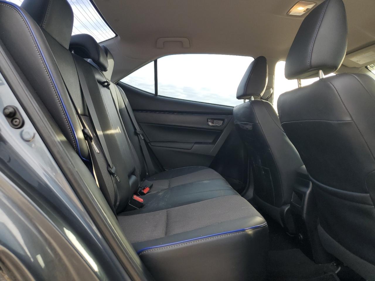 2018 Toyota Corolla - Image 10