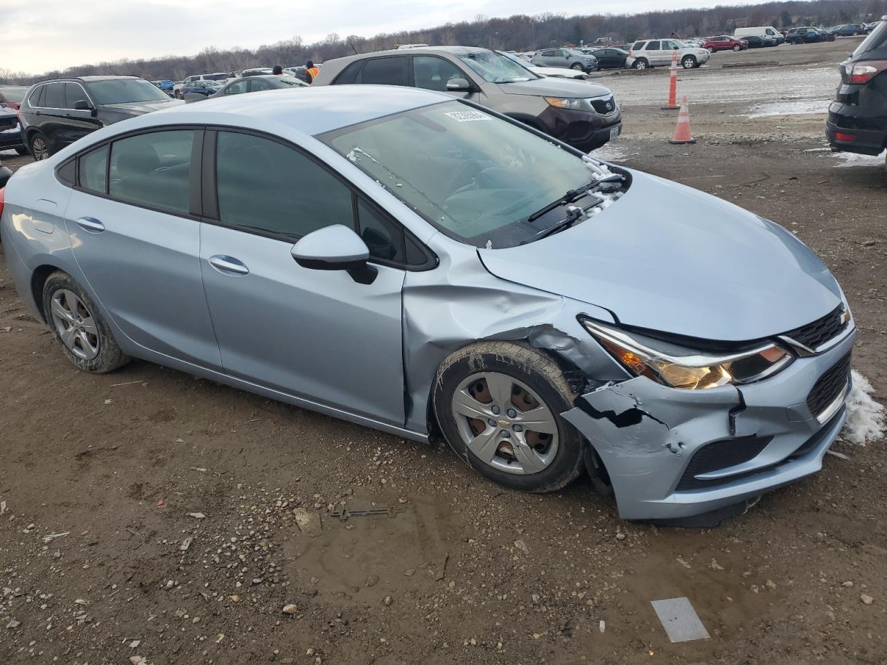 2018 Chevrolet Cruze - Image 4