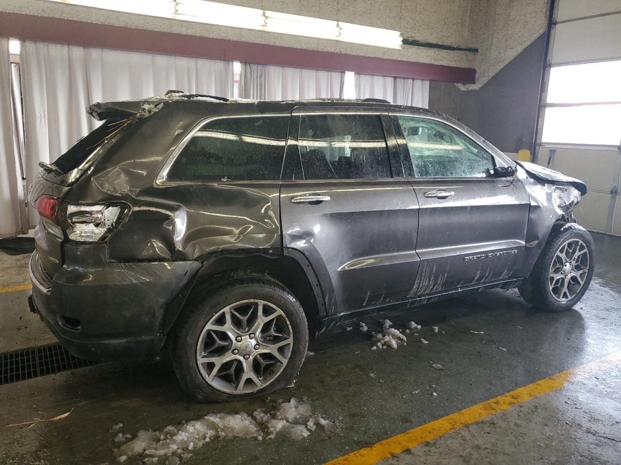 2021 Jeep Grand Cherokee - Image 3