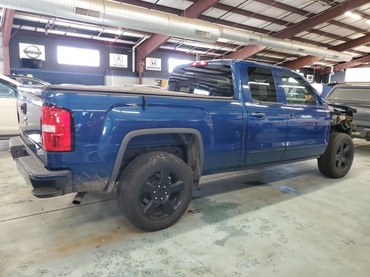 2017 GMC Sierra - Image 3