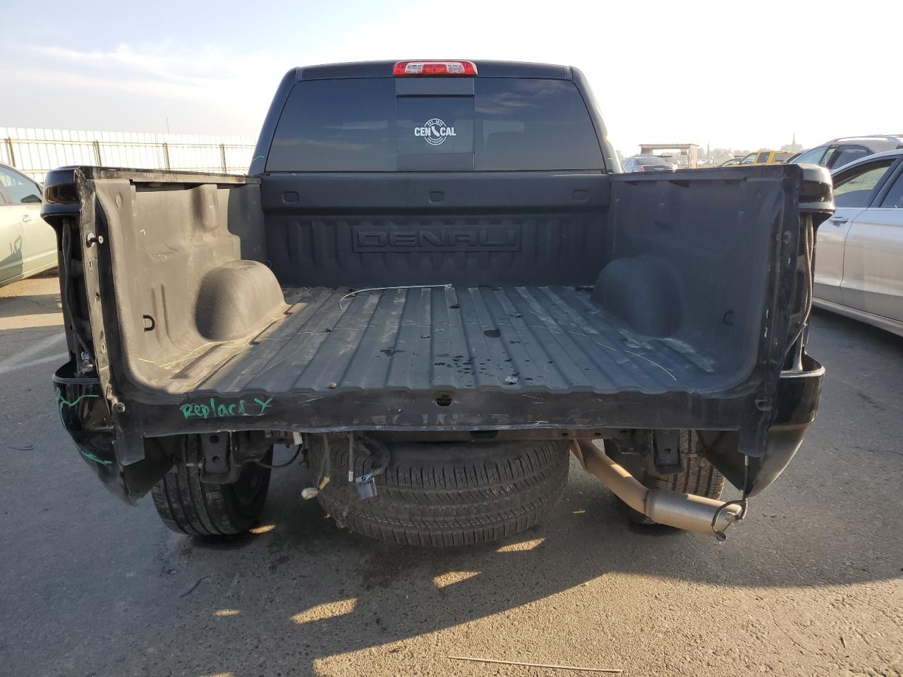 2018 GMC Sierra - Image 6