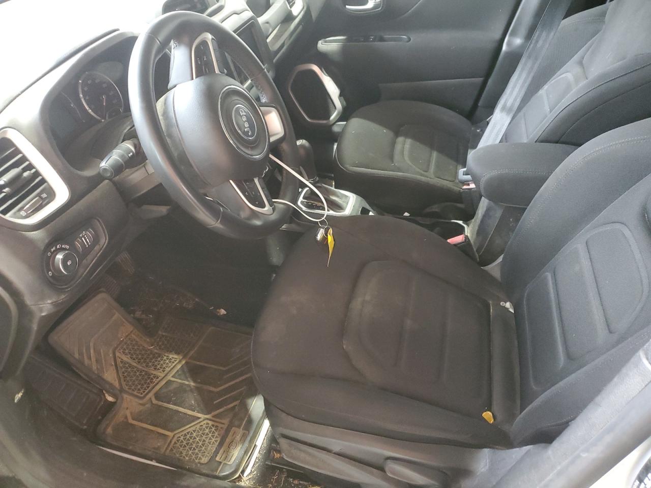 2020 Jeep Renegade - Image 7