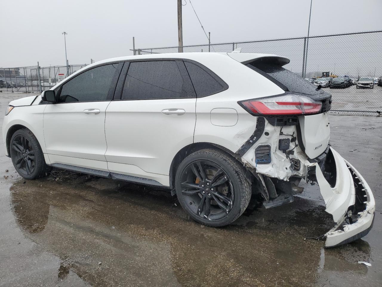 2020 Ford Edge - Image 2