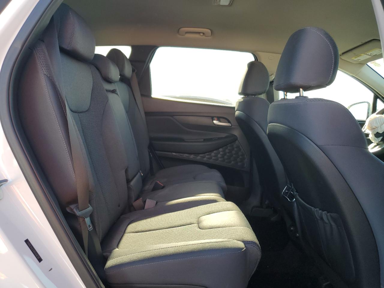 2021 Hyundai Santa Fe - Image 11