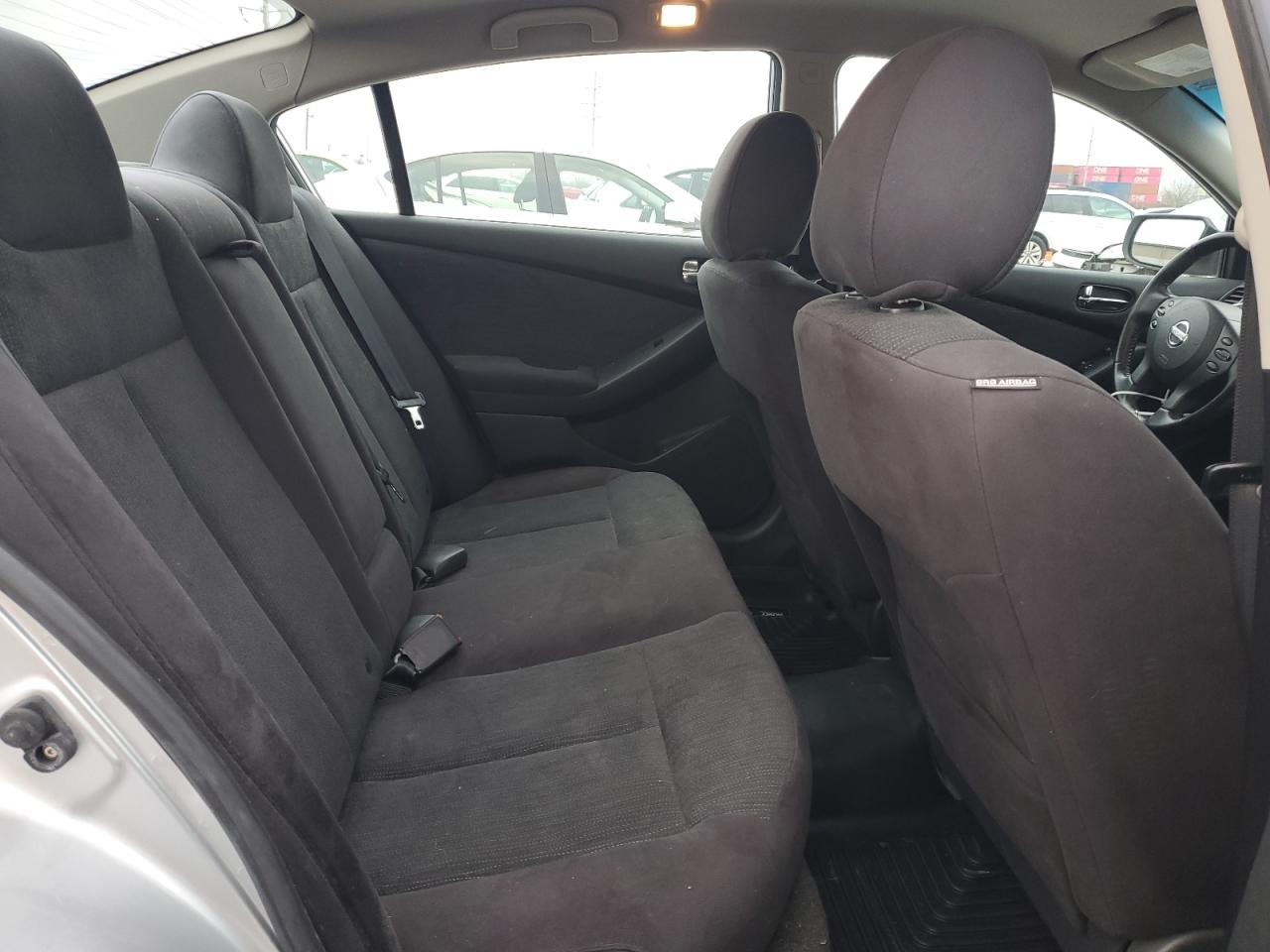 2012 Nissan Altima - Image 10