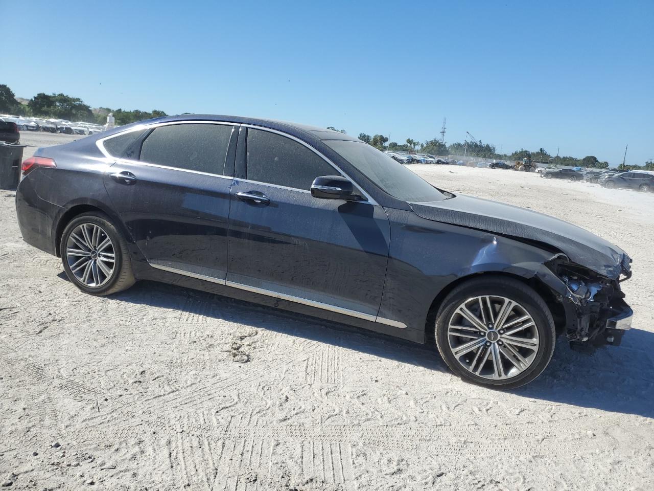 2018 Genesis G80 - Image 4