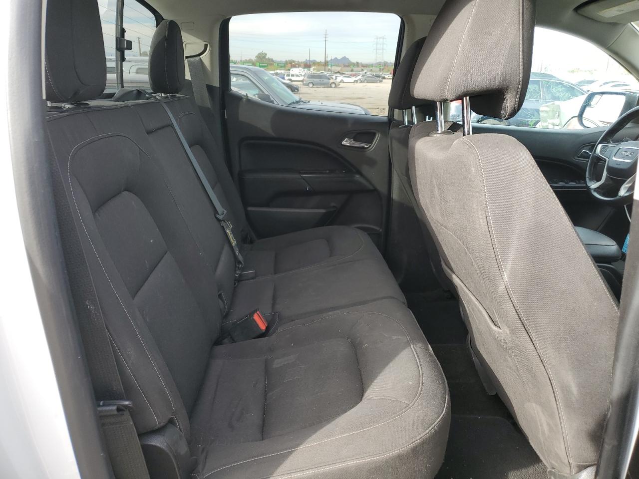 2016 GMC Canyon - Image 10