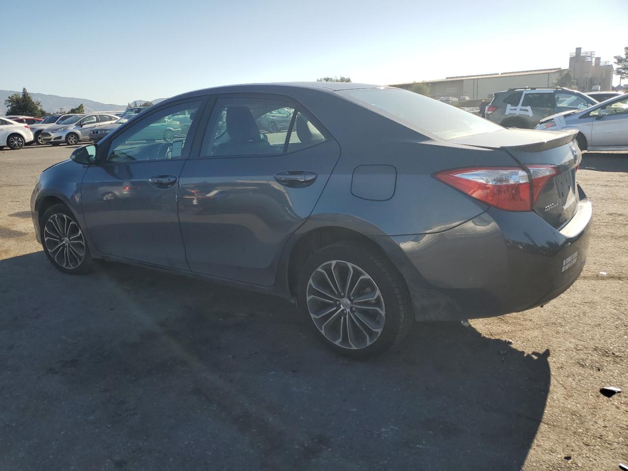 VIN 5YFBURHE5GP501094 2016 TOYOTA COROLLA no.2