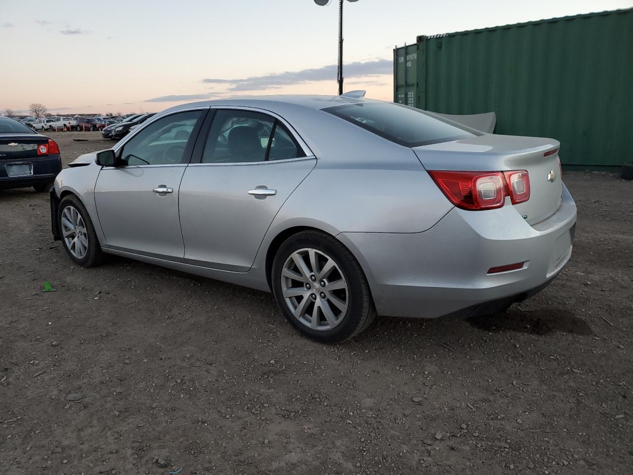 VIN 1G11F5SL6FF266595 2015 CHEVROLET MALIBU no.2