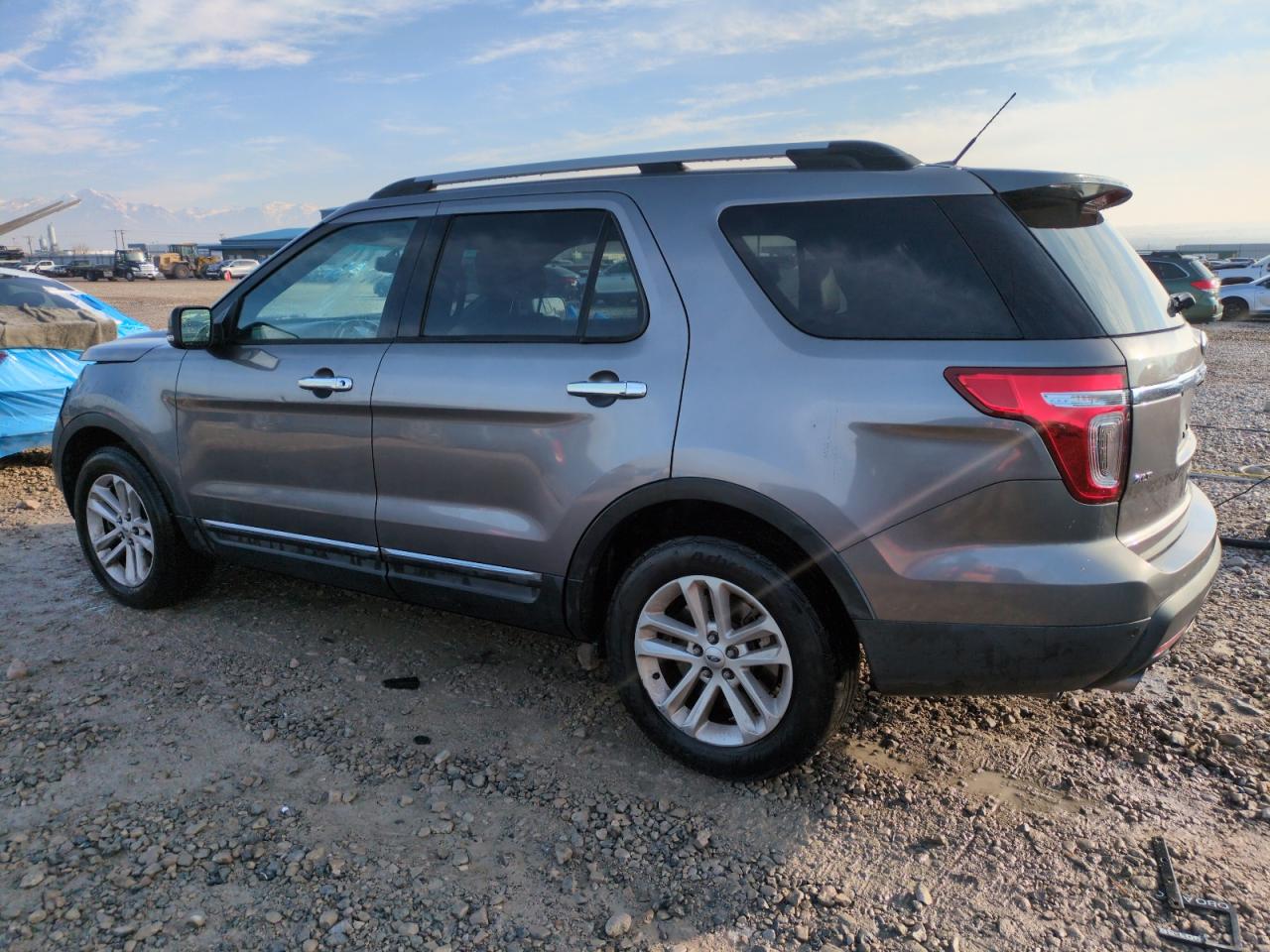 2014 Ford Explorer - Image 2