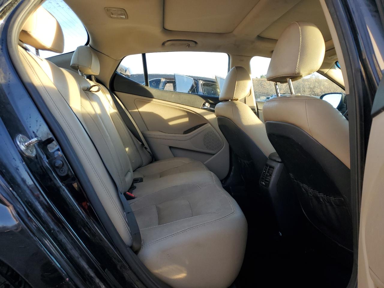 2013 Kia Optima - Image 10