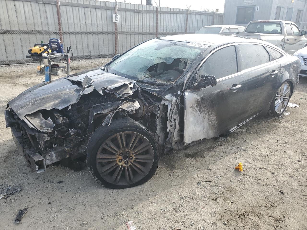 2015 Jaguar XJ - Image 1