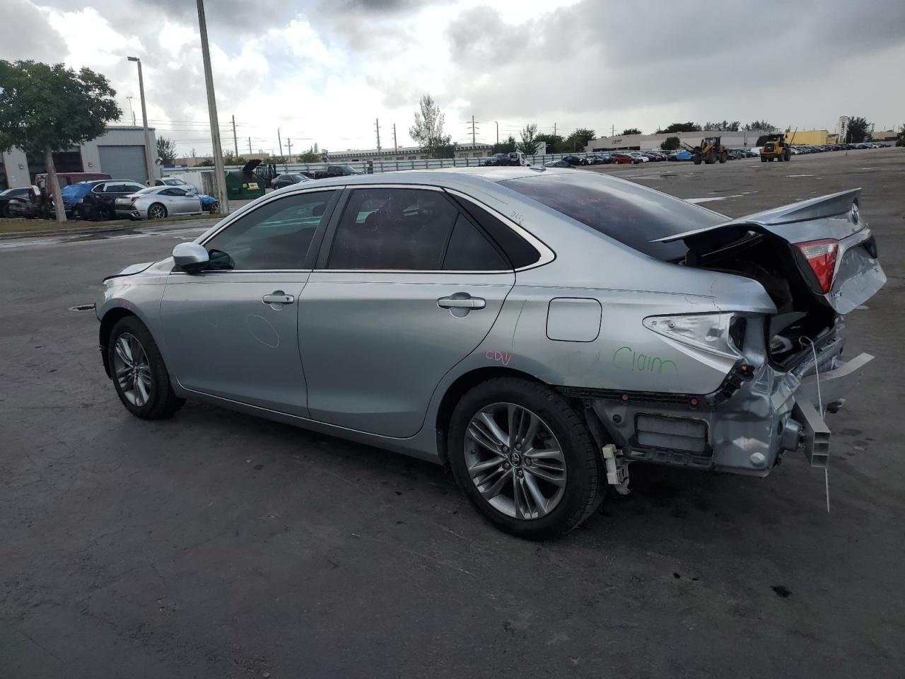 VIN 4T1BF1FK7HU417265 2017 TOYOTA CAMRY no.2