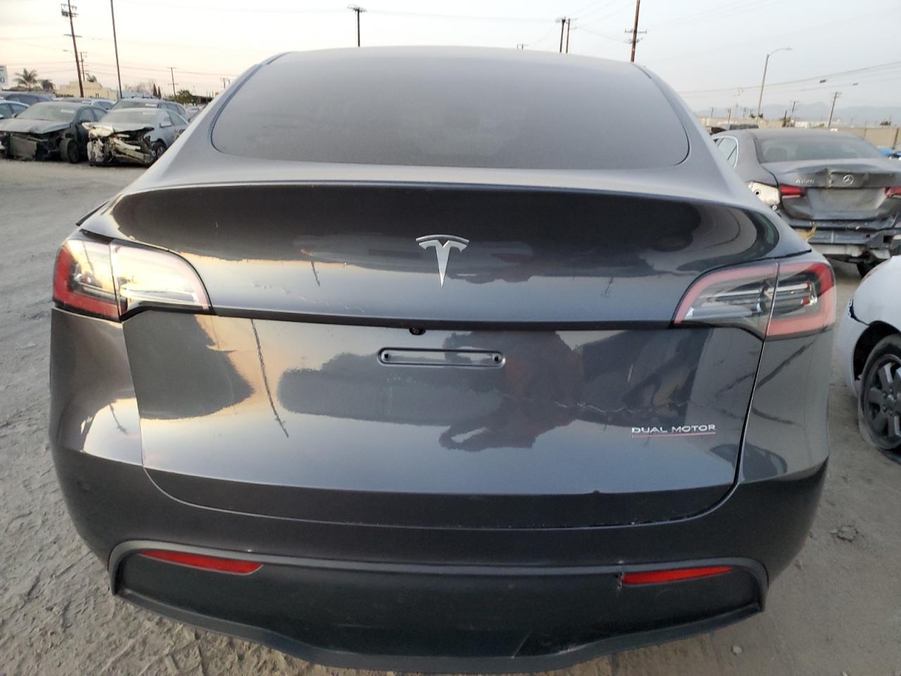 2020 Tesla Model Y VIN: 5YJYGDEE1LF050275 Lot: 84740954