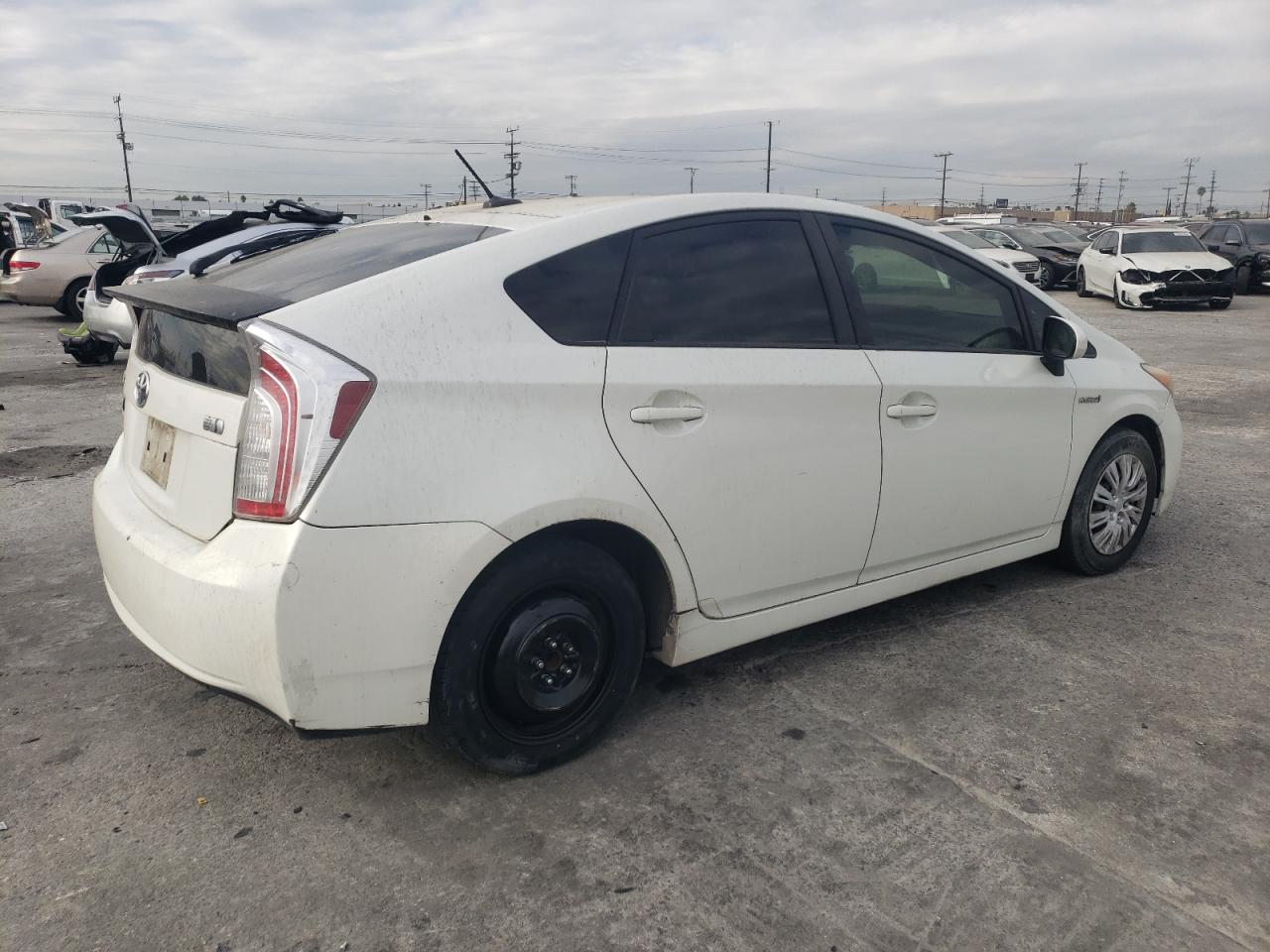 VIN JTDKN3DU5D1647390 2013 TOYOTA PRIUS no.3