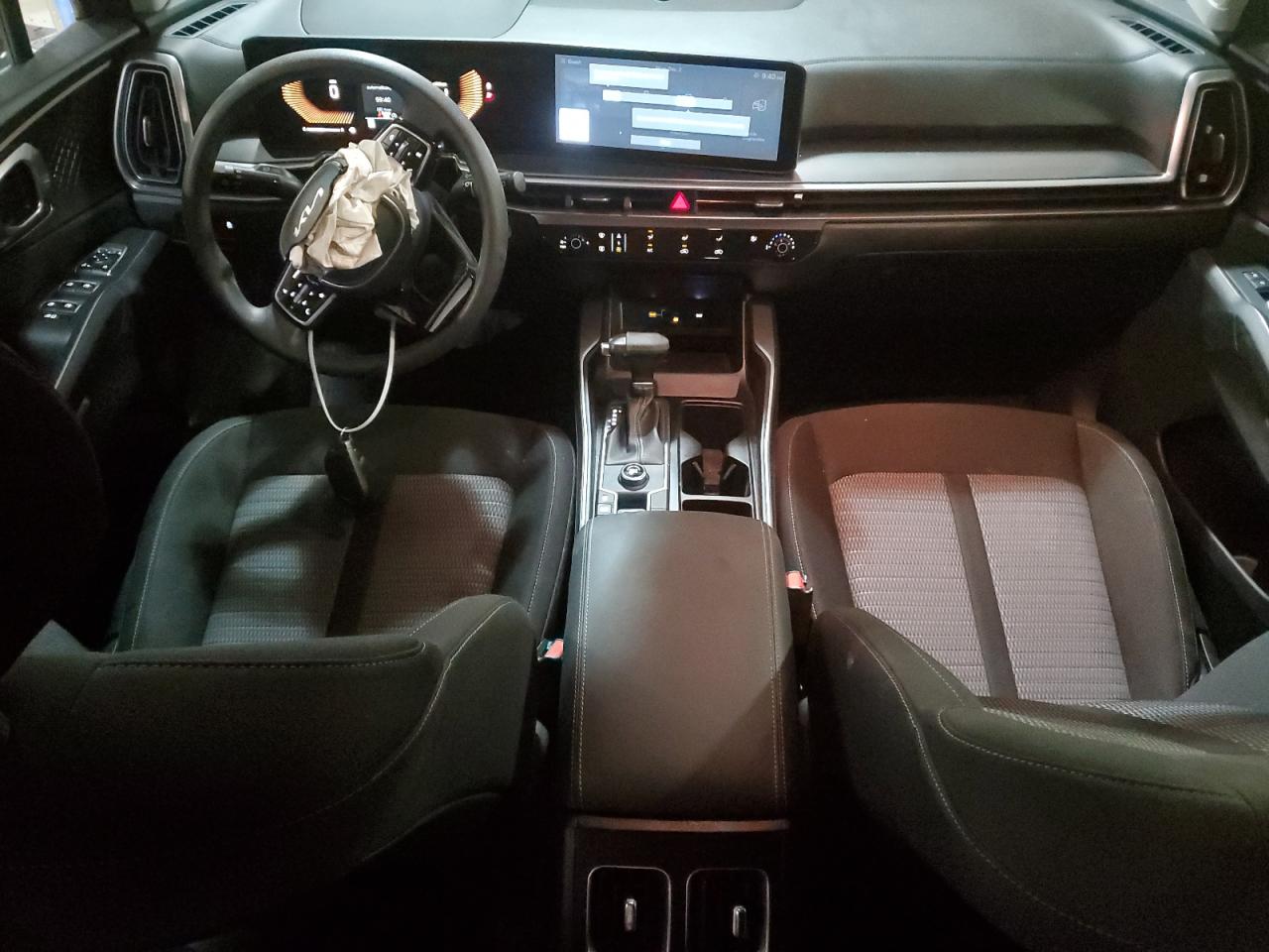 2024 Kia Sorento - Image 8
