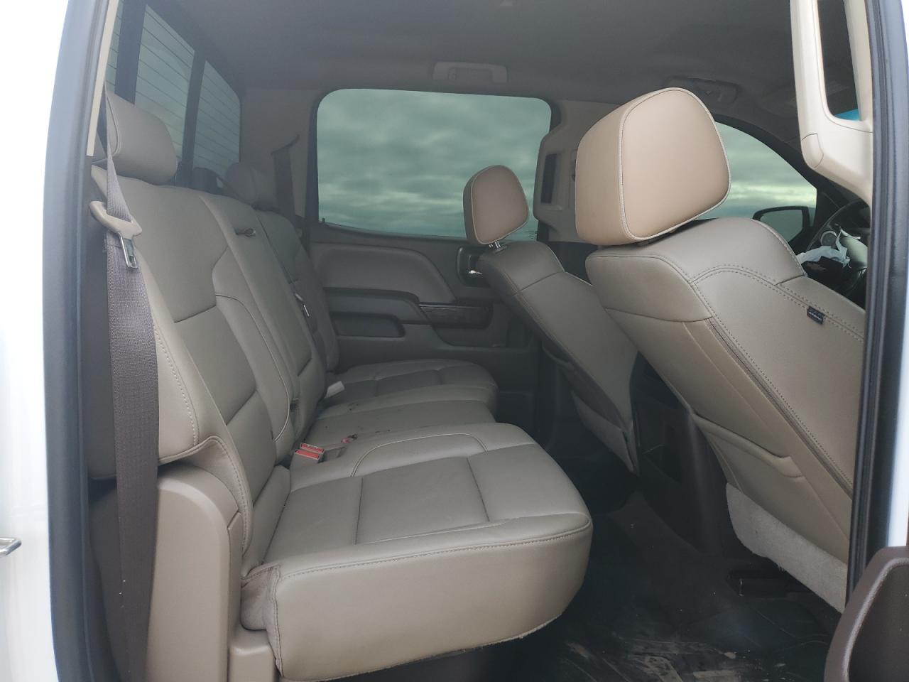 2018 Chevrolet Silverado - Image 10