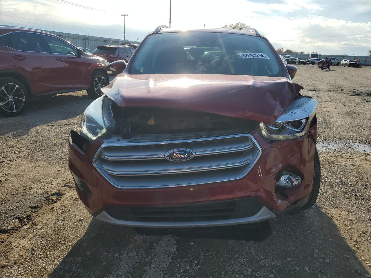 VIN 1FMCU0J98HUC65280 2017 FORD ESCAPE no.5