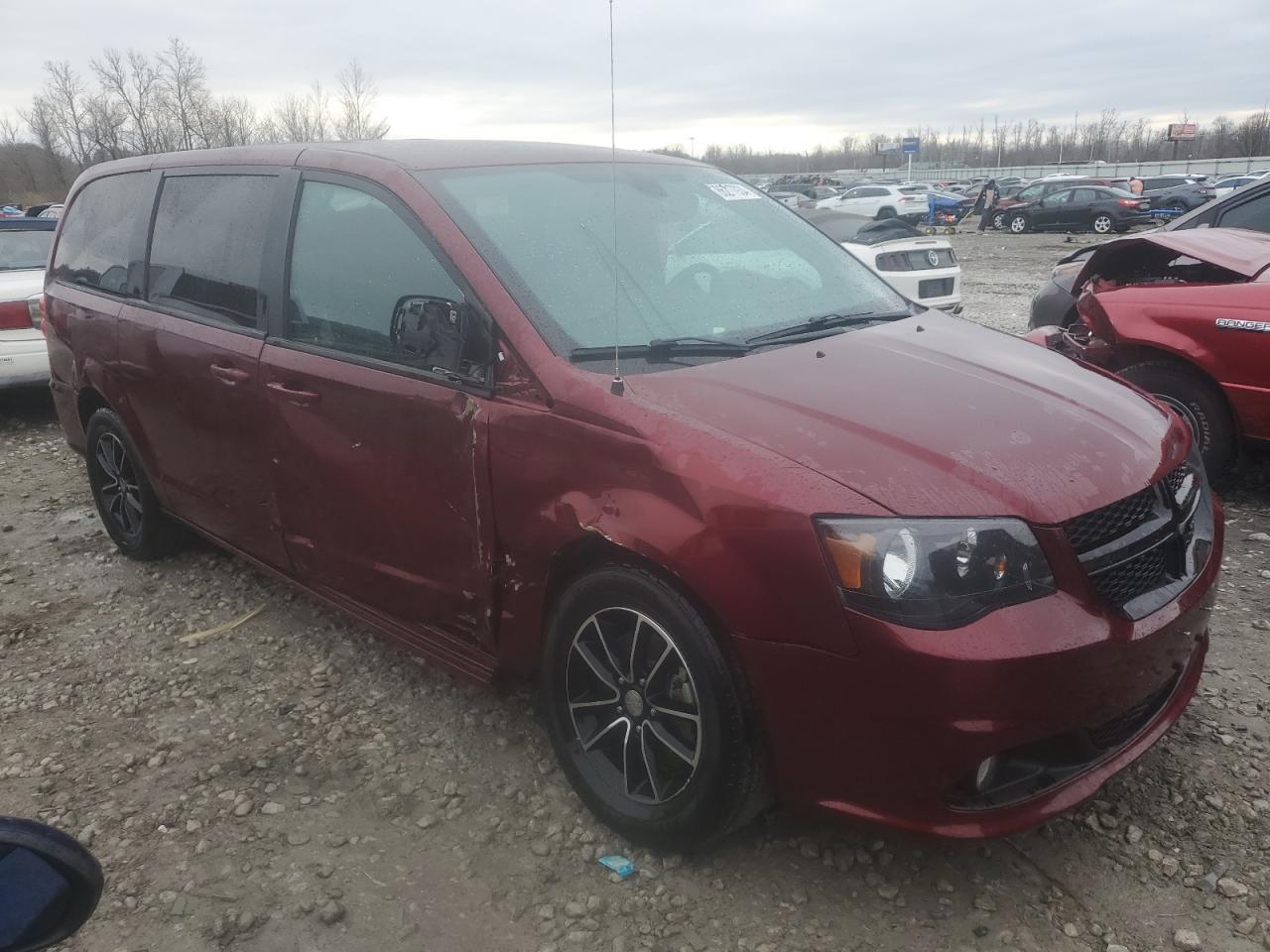 2019 Dodge Caravan - Image 4