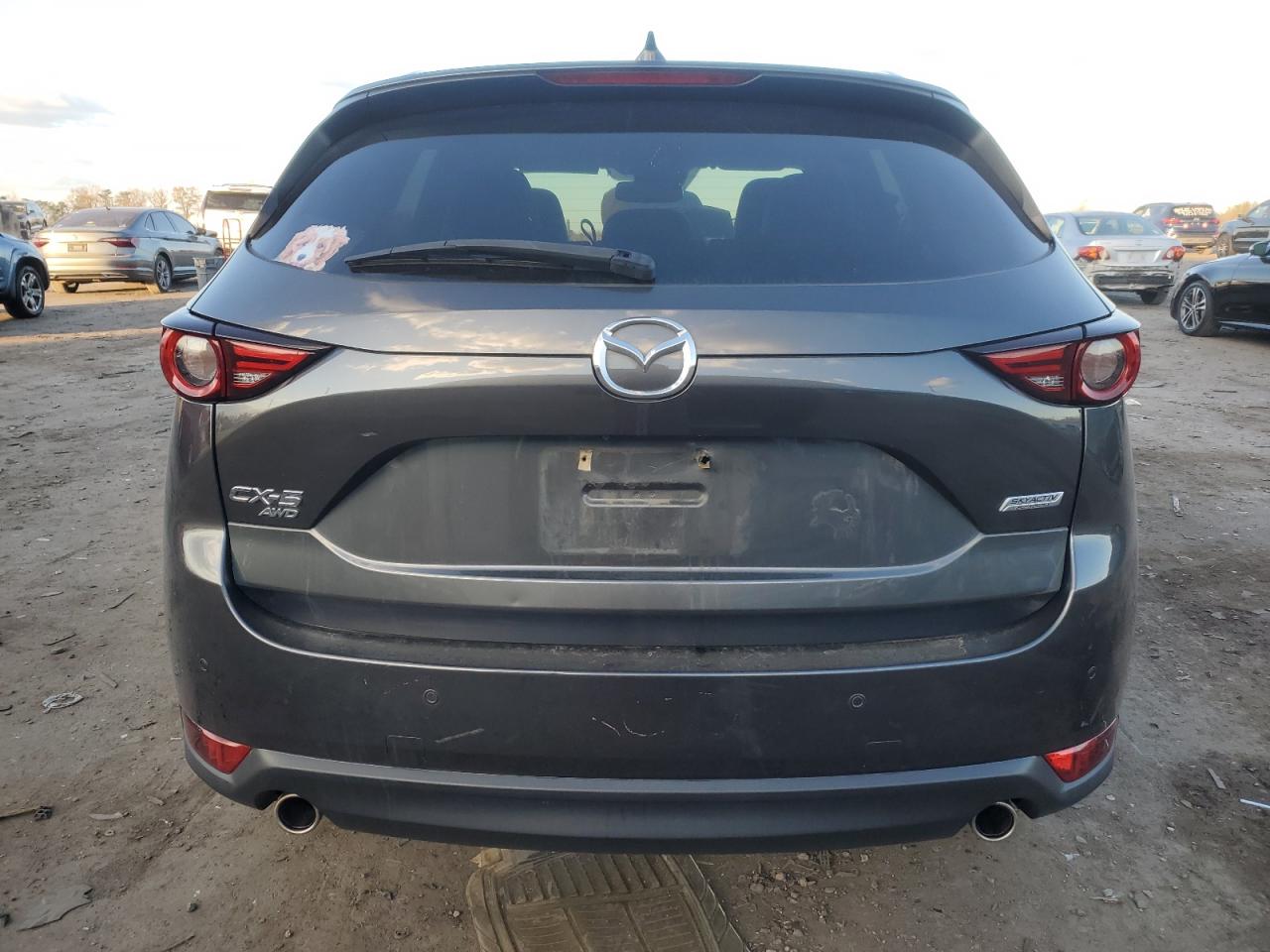 2019 Mazda Cx-5 Grand Touring VIN: JM3KFBDM0K0697471 Lot: 82182244