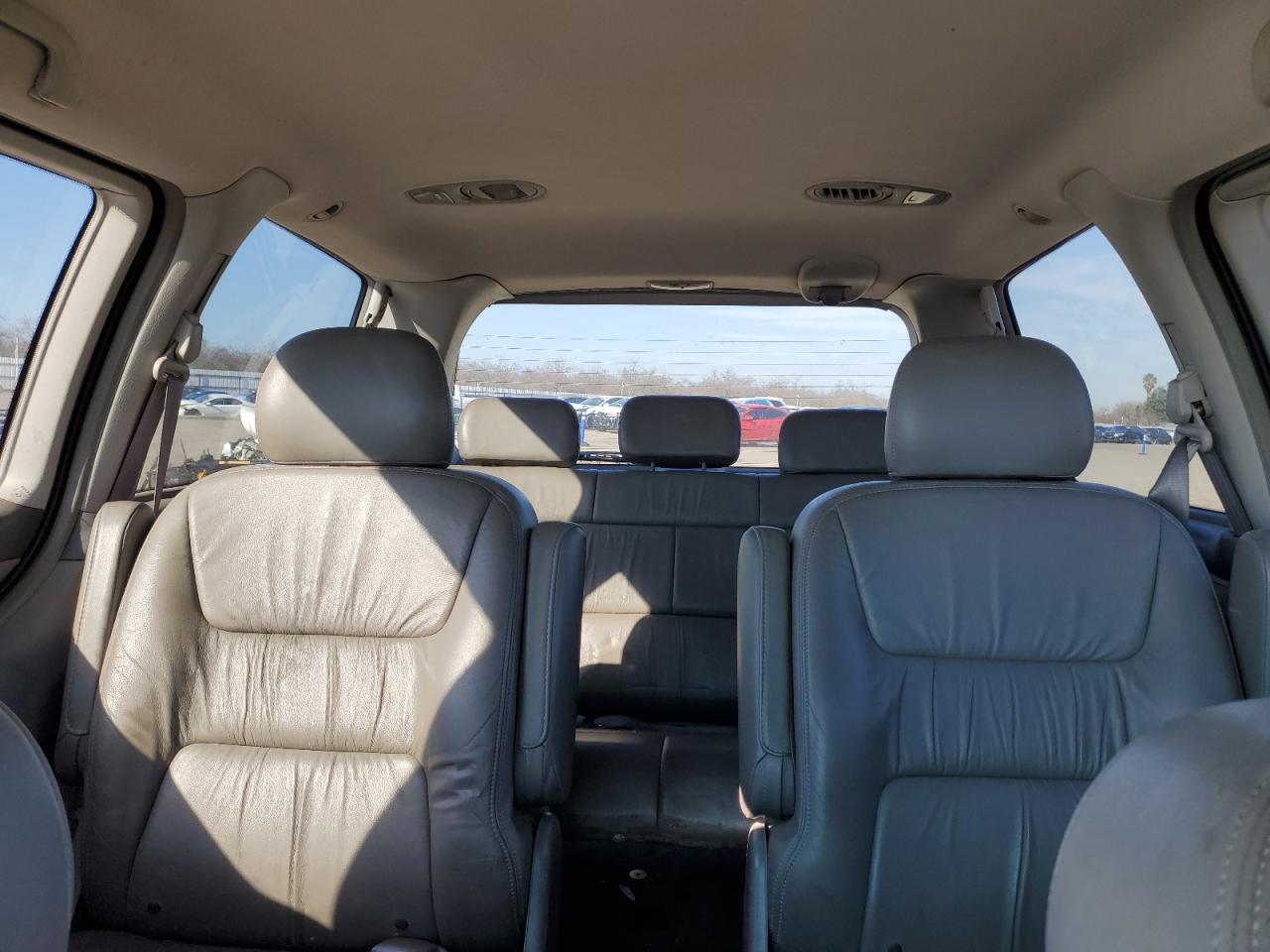 2002 Honda Odyssey Exl VIN: 5FNRL18042B056553 Lot: 87233104